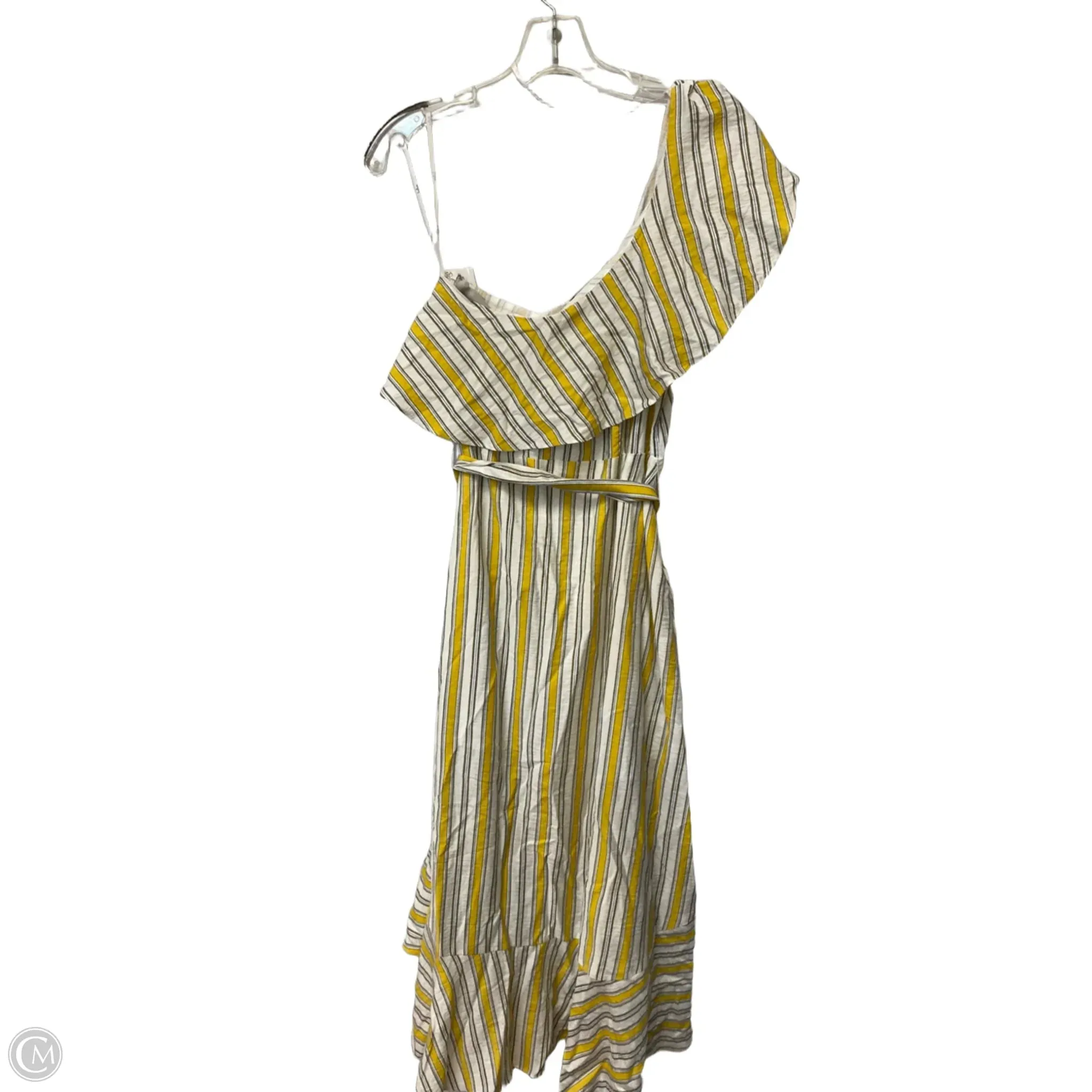 Dress Casual Short By Lulus In Yellow. Size: M